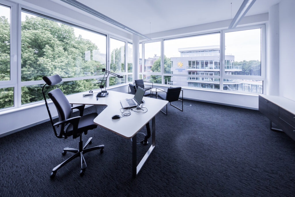 Tholl-GmbH_Referenzen_Stresenmannstr_RANotare5
